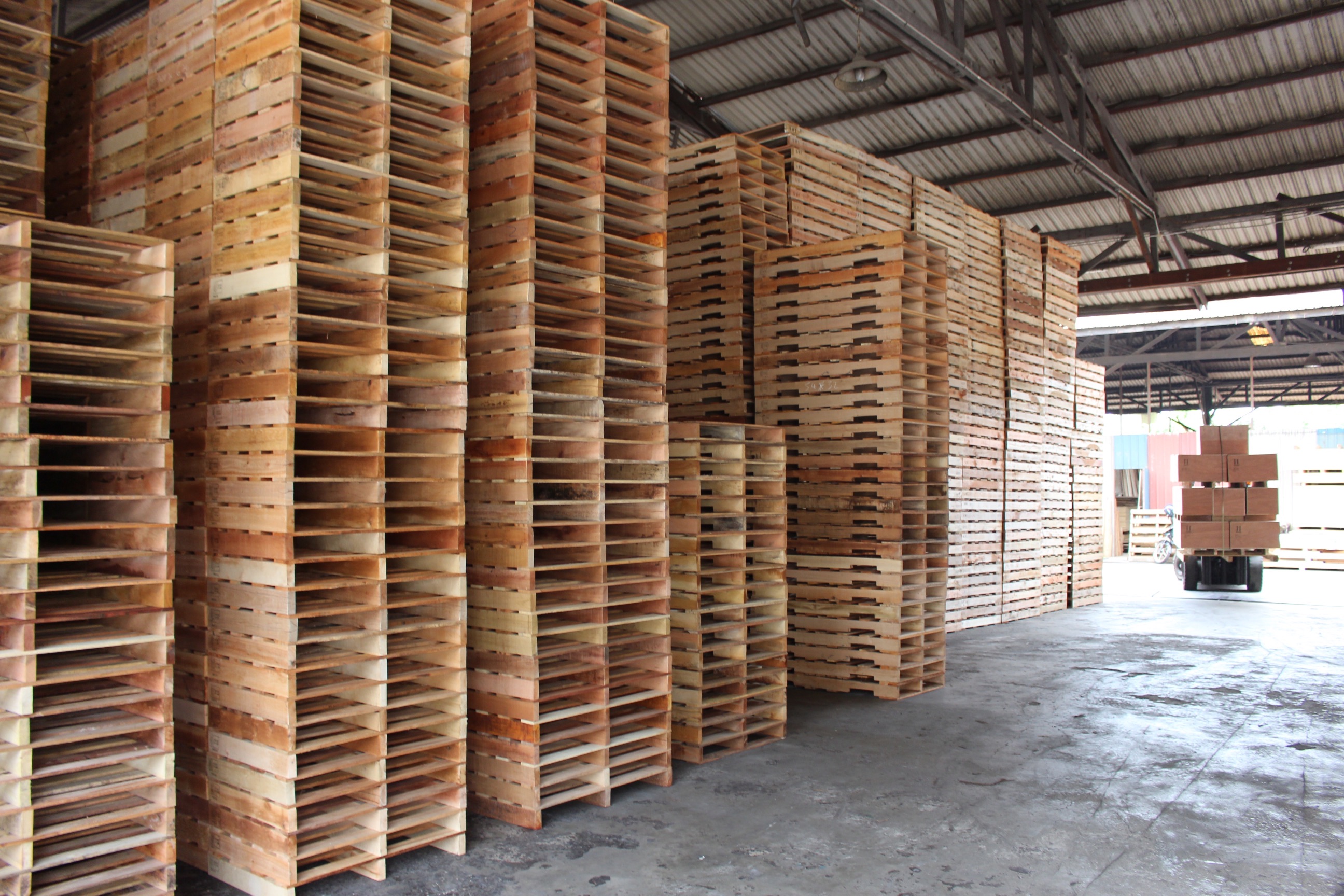 New Wooden Pallets XCEL Industrial Supplies